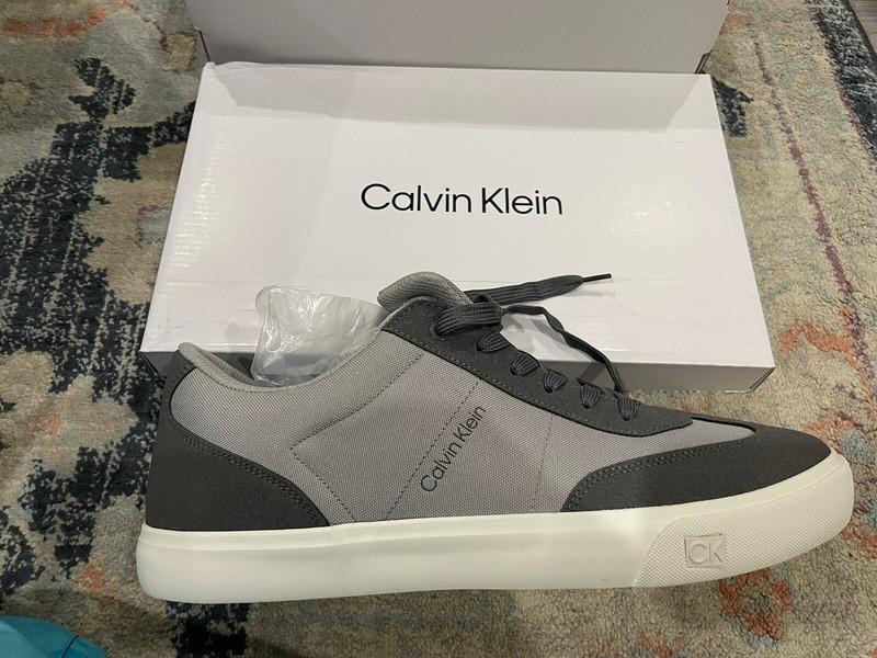 Designer New CALVIN KLEIN MENS Laramy2 DAILY CASUAL COMFORT SNEAKER SZ 11 M USA