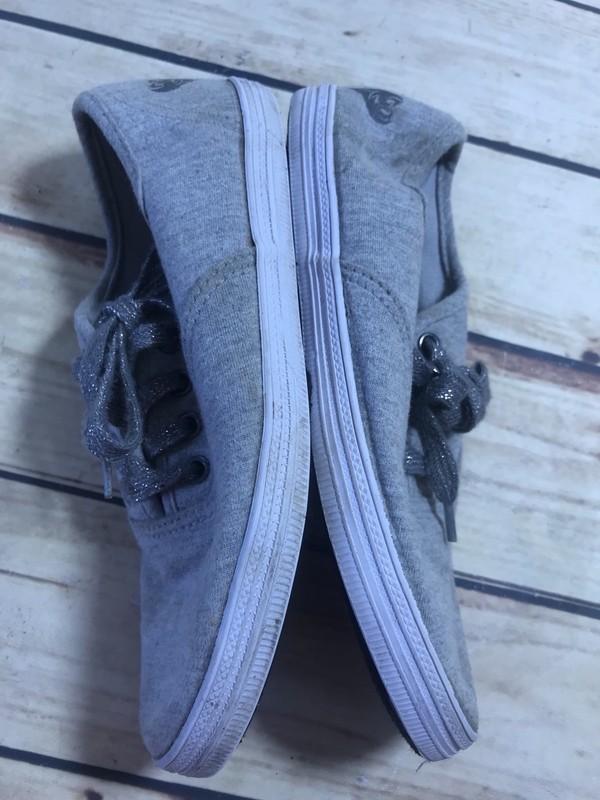 Disney Descendants Girls Toddler Size 2 Gray Fabric Lace Up Shoe Casual Wear