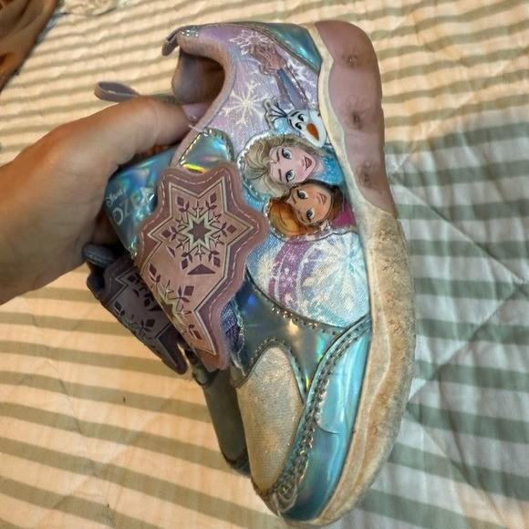 Disney Frozen Girls Sneakers That Light Up Size 11