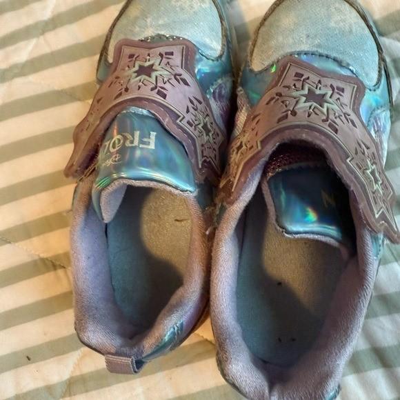 Disney Frozen Girls Sneakers That Light Up Size 11
