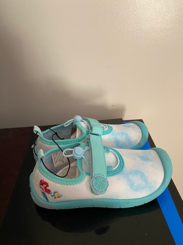 Disney GIRLS SIZE 12 DISNEY PRINCESS FROZEN Blue WATER SHOES