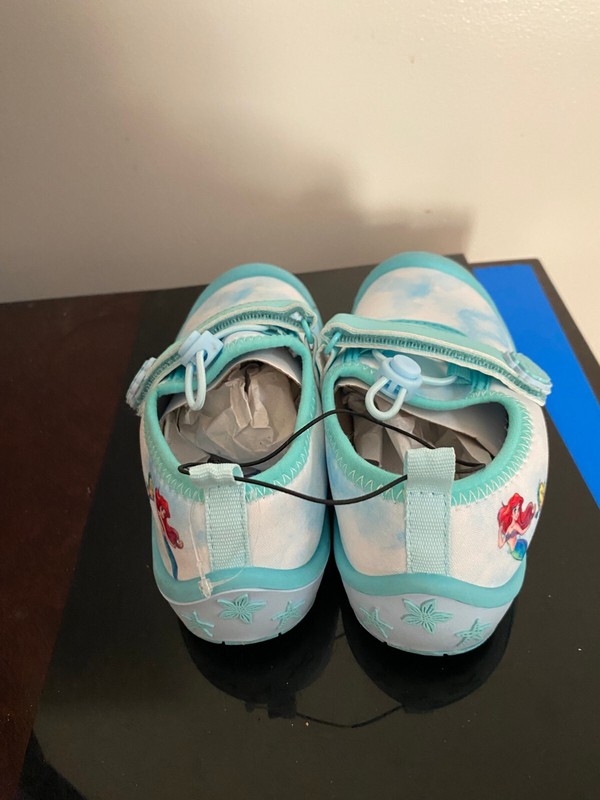 Disney GIRLS SIZE 12 DISNEY PRINCESS FROZEN Blue WATER SHOES