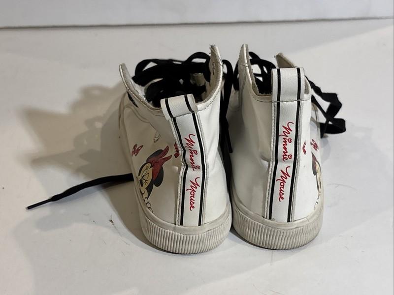 Disney Minnie Mouse Youth Size 2 White Tennis Shoes Sneakers
