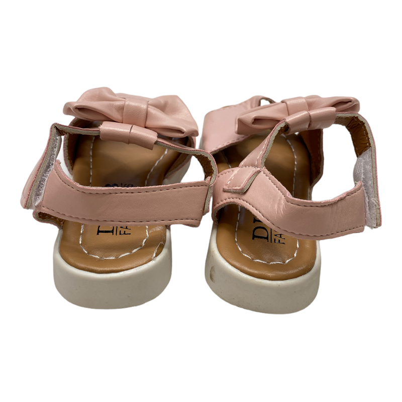 DKBB Fashion Kids Girl's Pink Cut-Out Bow Sandals Size 9 B8