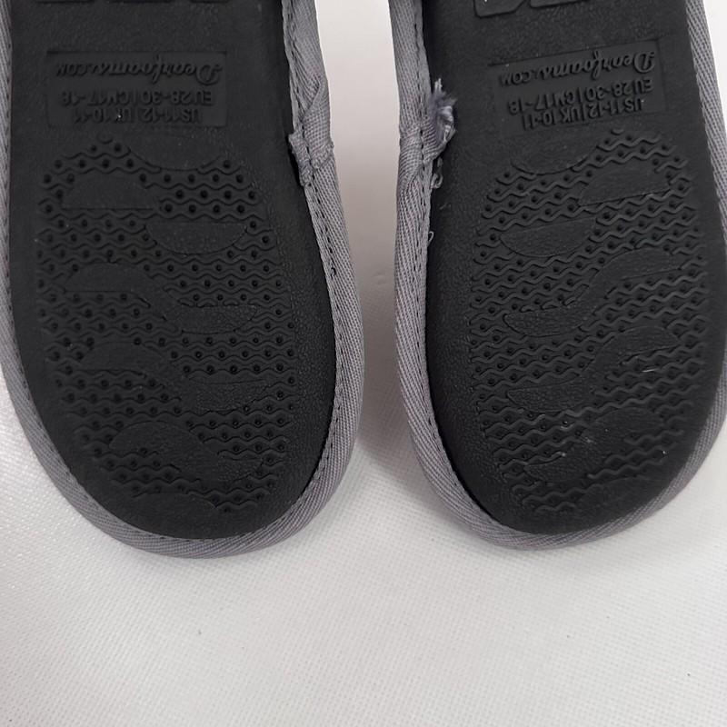 Dluxe By Dearfoams "Scare Squad" Memory Foam Gray Fleece Slipper