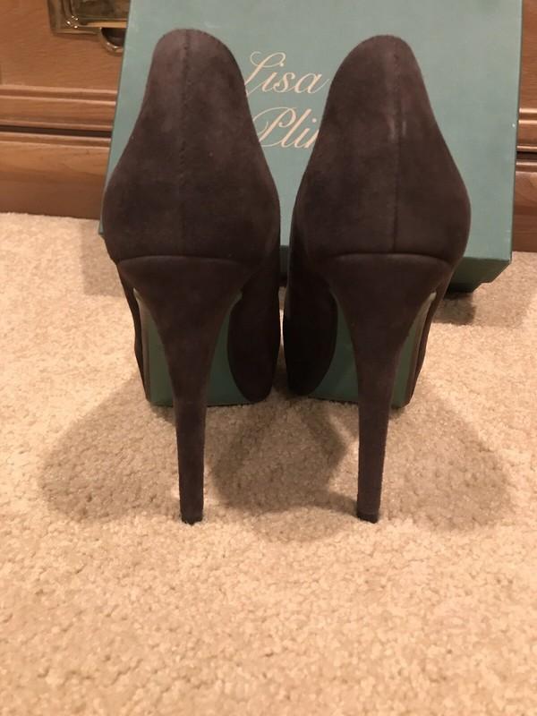 Donald J. Pliner Sable Suede Size 6.5M
