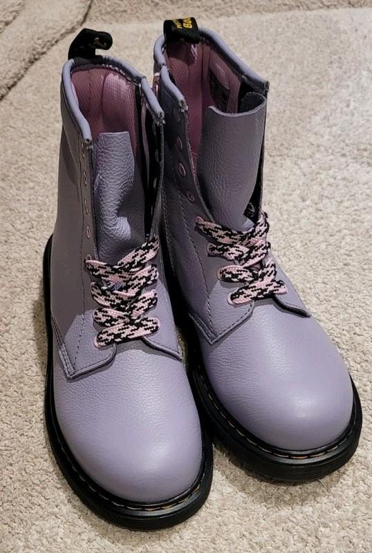 Dr Martens Junior 1460 Virginia Leather Boots Lavender Sz 5