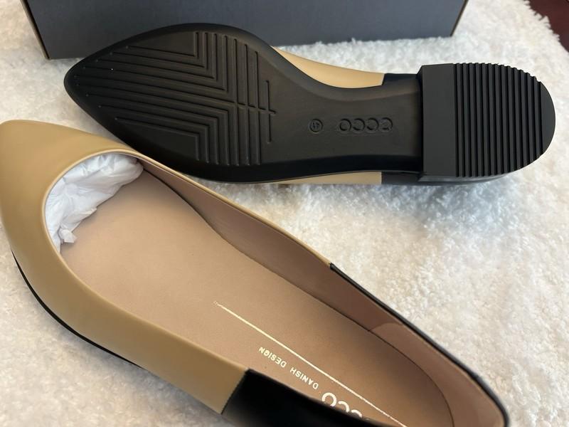 ECCO Flat Ballerina Sz 10/10.5/ EU 41 Tan And Black Leather Women's Shoe Danish