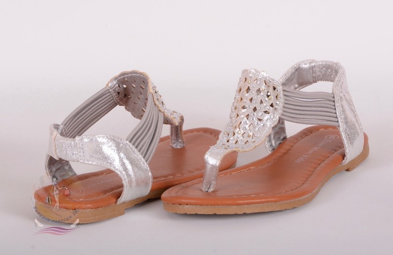 Eddie Marc Girls Silver Embellished Laser Cut Sandals Sz 8 US / 24 EU $29 NWOB