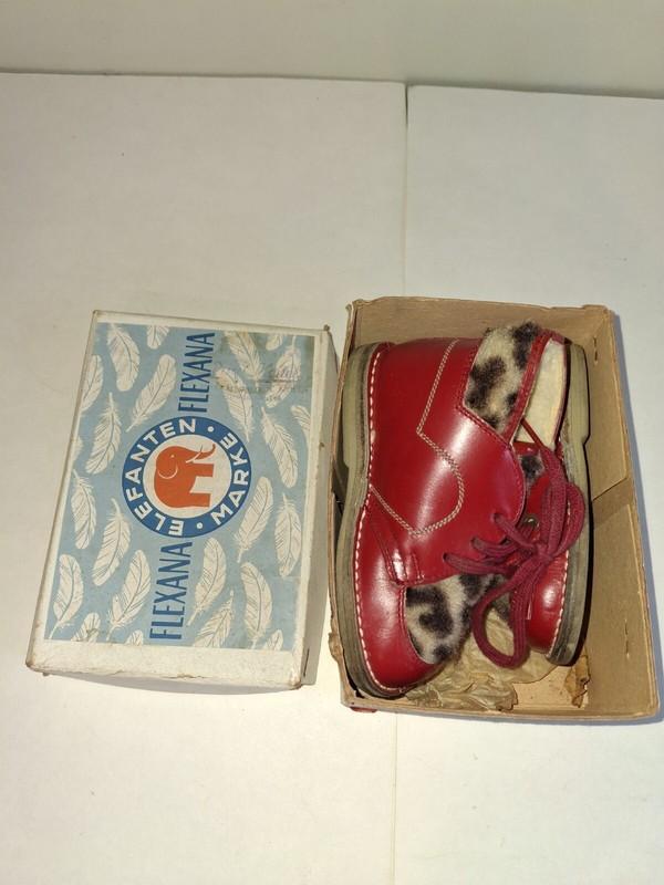 Elefante Market Flexana Size 18 Infant Shoes With Box