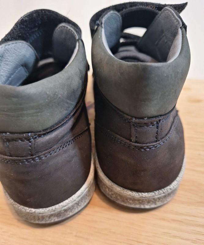 Erbavaglio Black Leather High Top Sneakers Youth Size 2