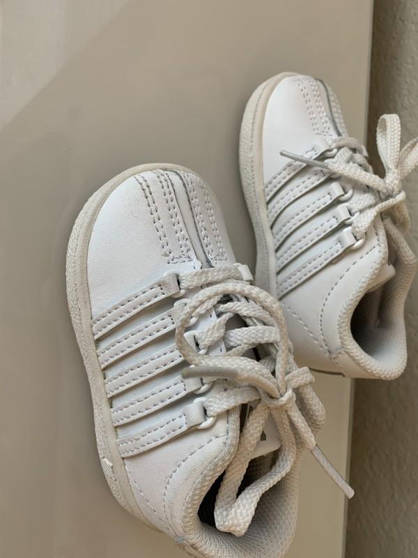 EUC K-SWISS White Toddler Tennis Shoes Sneaker Toddler 4 String Tie - SHIPS FREE