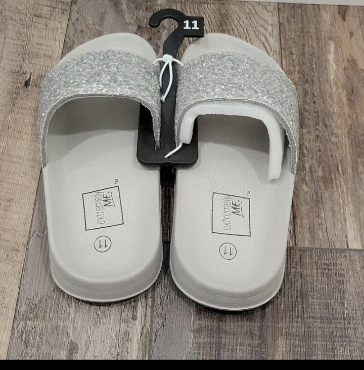 Extremely Me Girls Silver Glitter Slides NEW Varies Sizes