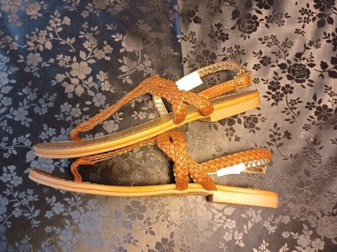 Faded Glory - Brown Leather Flip Flops Sandals - Size 2