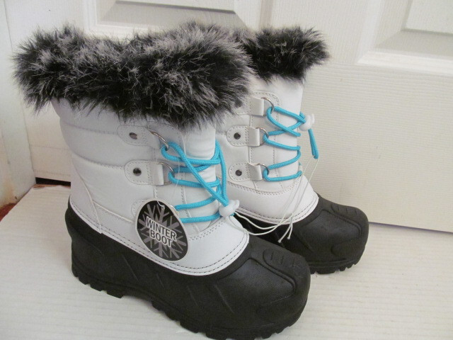 Falls Creek Girls Icy Snow Boot with Faux Fur White Size 5M