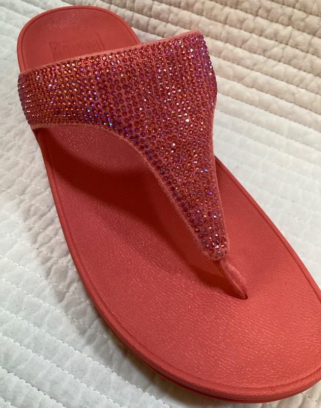 FITFLOP LULU CRYSTAL EMBELLISHED TOE POST THONG SANDALS ROSY CORAL SIZE 7