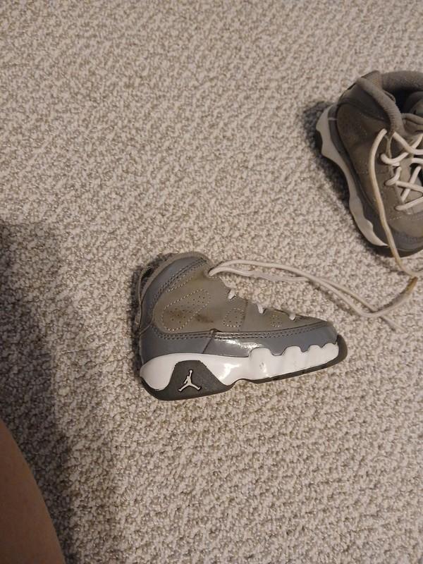 Flawed Used 4c Baby Jordan's Shoes Gray And White With Number 23