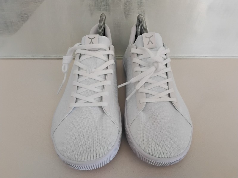 Flux Women's Adapt Trainer White Athletic Knit Barefoot Shoe Sneaker Size 8.5