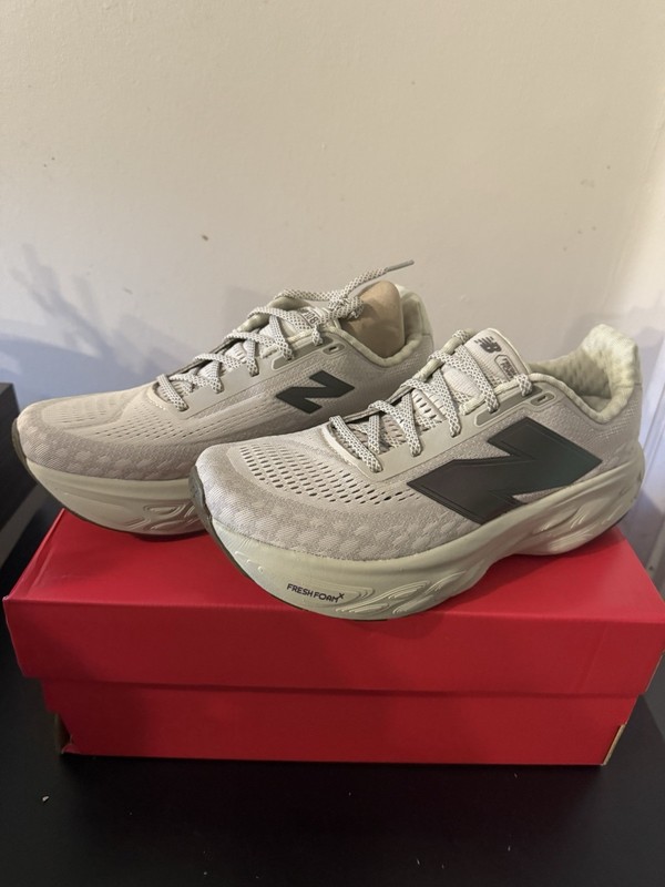FRESH FOAM X 1080 V 14 Running Size 7.5 Us Women