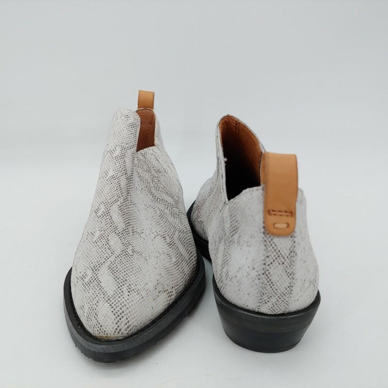Gentle Souls Womens Neptune Western Leather Ankle Booties Boots White Multi 6M