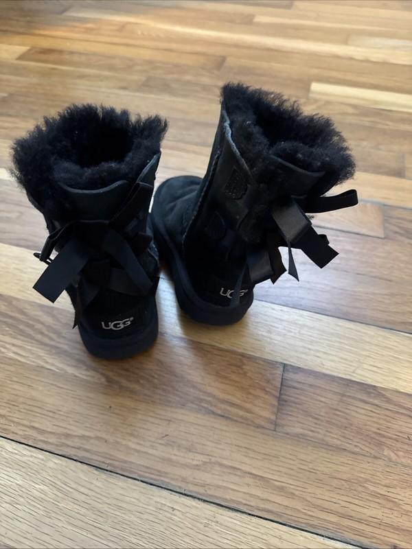Girl's Boots UGG Kids Bailey Bow II (Toddler/Little Kid) Size 7