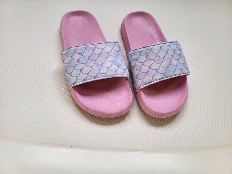 Girl's Little Kid Shoes Size 12.5 Sandals Clippers Flip-Flops Mermaid