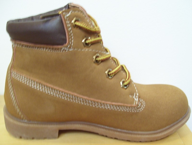 Girls Celebrity Pink Taylor Tan Hiking Boots Sz 13