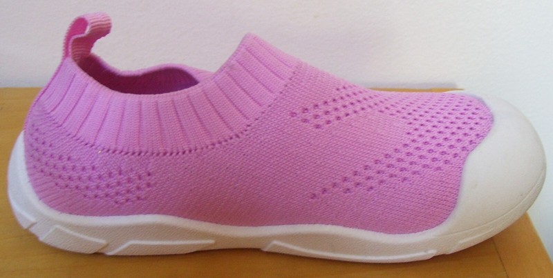 Girls JOSMO Pink Knitted Slip On Bump Toe Sneakers Sz 10