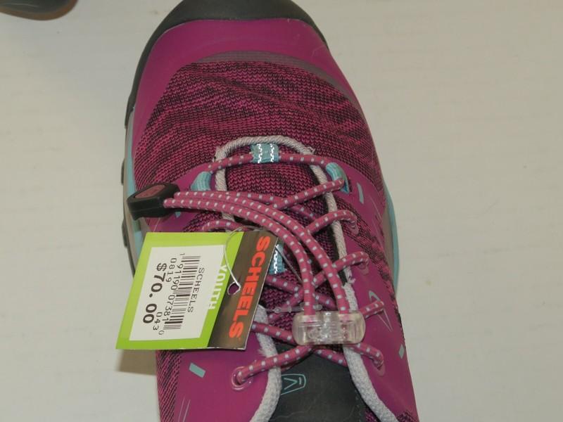 Girls Keen Terradora Low Shoes-Size 5 -New With Tags