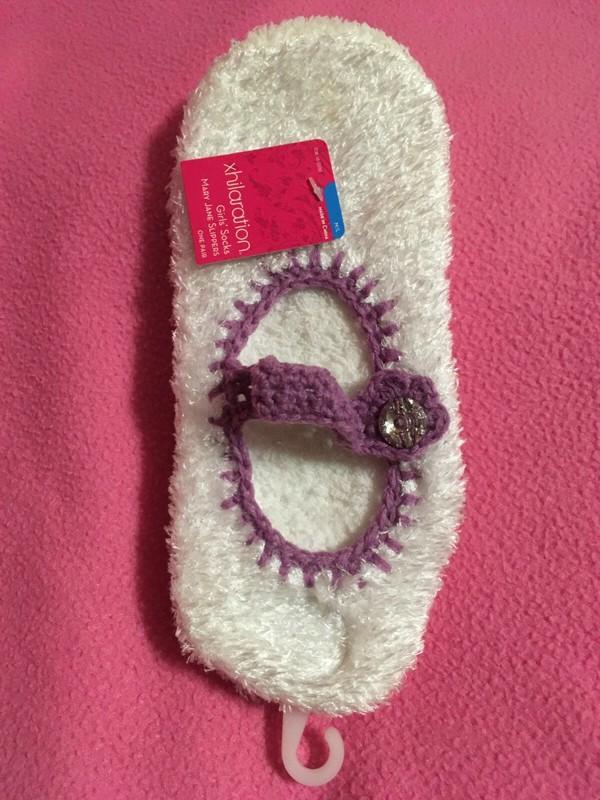 Girls MARY JANE SLIPPERS WHITE with PURPLE TRIM~BUTTON GEM Sz M/L NEW~FREE SHIP
