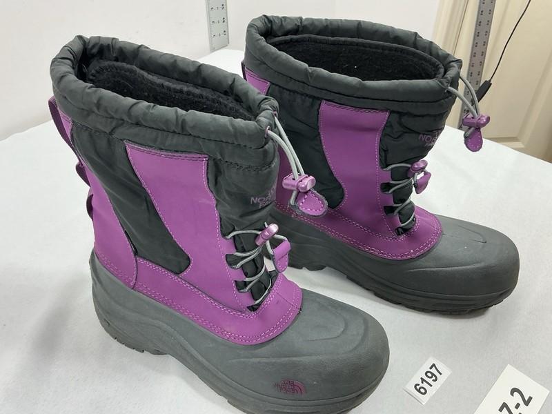 Girls North face Alpine Midcalf Snow boots 7 Purple Black Insulated Waterproof