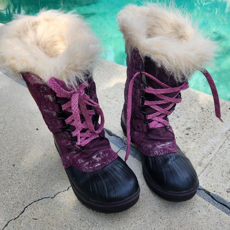 Girls' Purple Sorel Tofino Faux Fur Snow Boots. Size 4