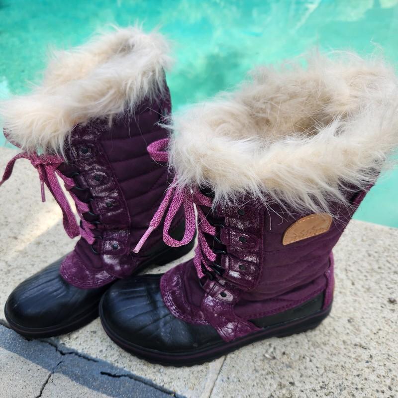 Girls' Purple Sorel Tofino faux fur Snow Boots. Size 4