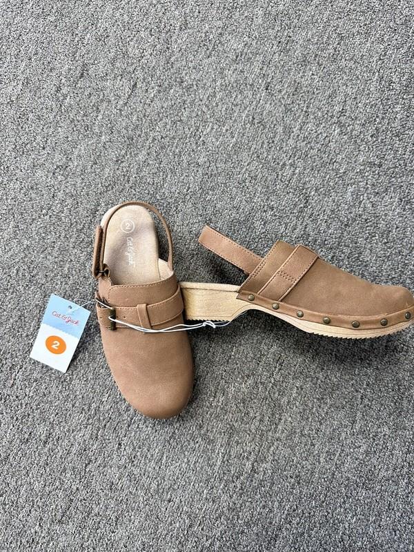 Girls' Rainey Clogs - Cat & Jack Cognac 2