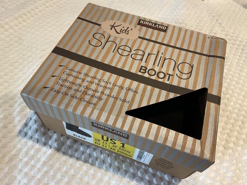 Girls' Size 1 Black Shearling Lined Winter Boots. NEW IN BOX