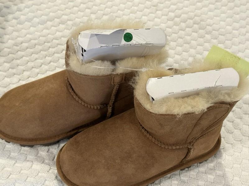 Girls' Size 12 Chestnut Brown Shearling Boot By Kirkland-NEW IN BOX