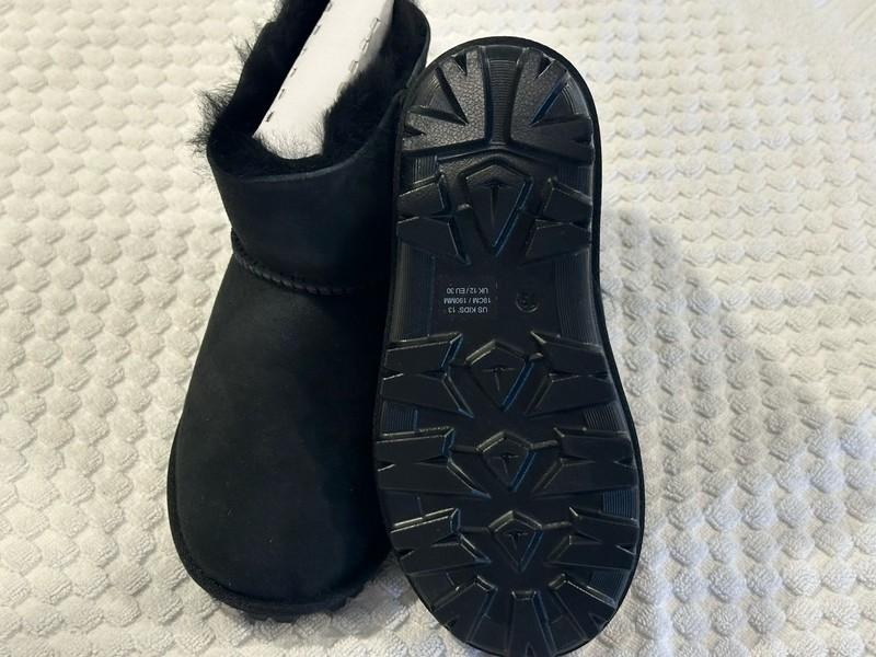 Girls' Size 13 Black Shearling Lined Winter Boots. NEW IN BOX