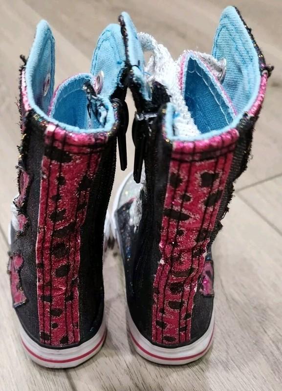 Girls Sparkle High Top Shoes With Pink Lightening Bolts Size 7 Side Zipper