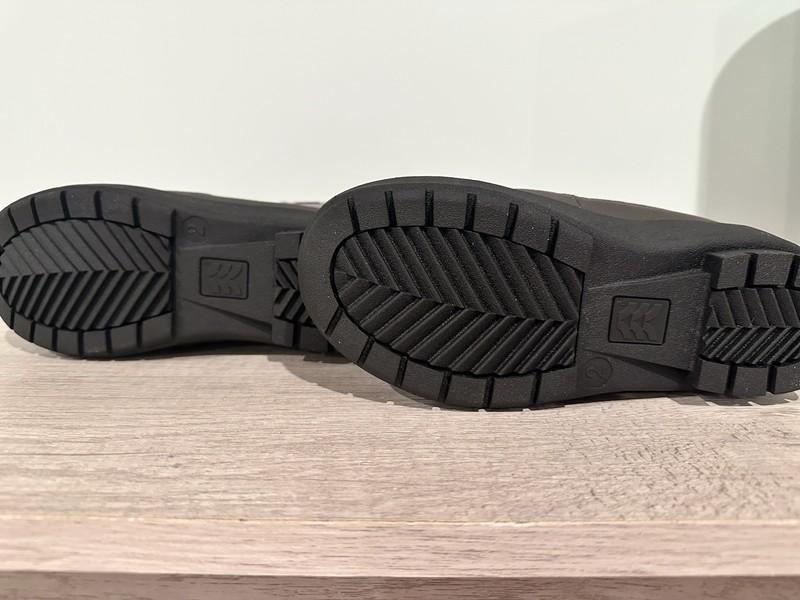 Girls Waterproof Snow Boots - Size 2 NWT