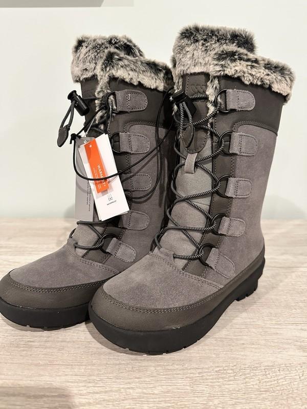 Girls Waterproof Snow Boots - Size 2 NWT