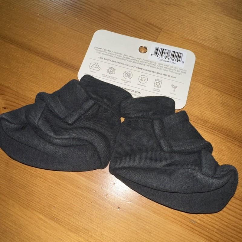 Goumi Kids Soft Stay-On Baby Boots Infant Booties 6-12 Months Black NWT