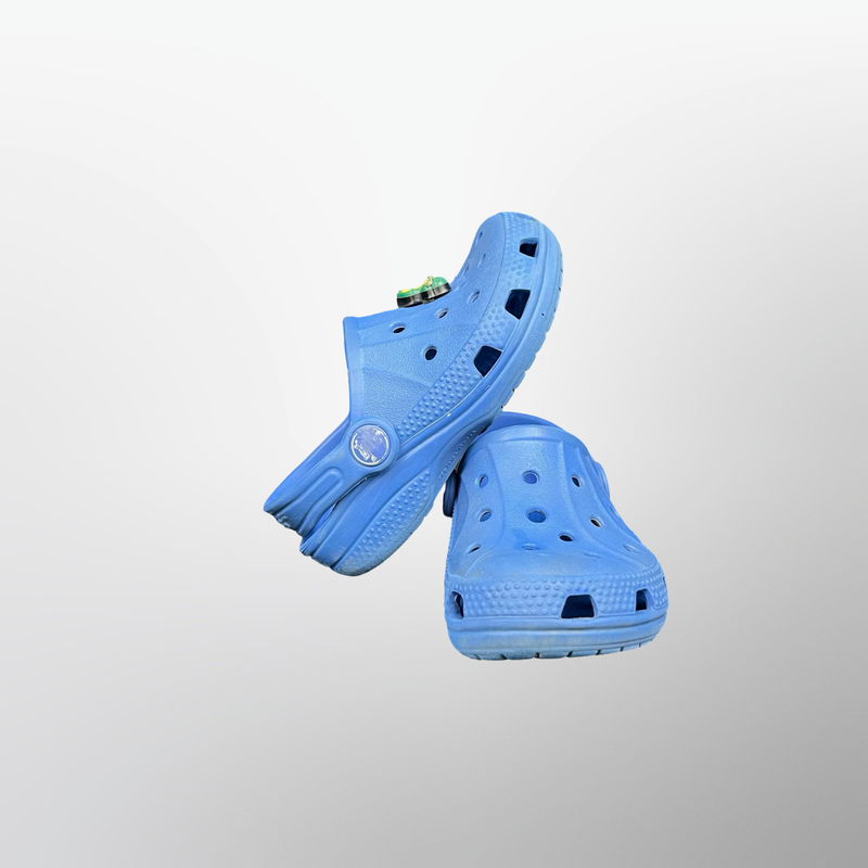 GUC Crocs Classic Clogs Blue Toddler Shoes With One Jibbit Size C8/C9