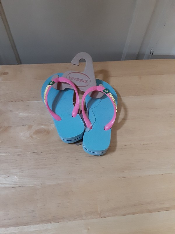 Havaianas Girls Flip Flops Size 10C WITH TAGS