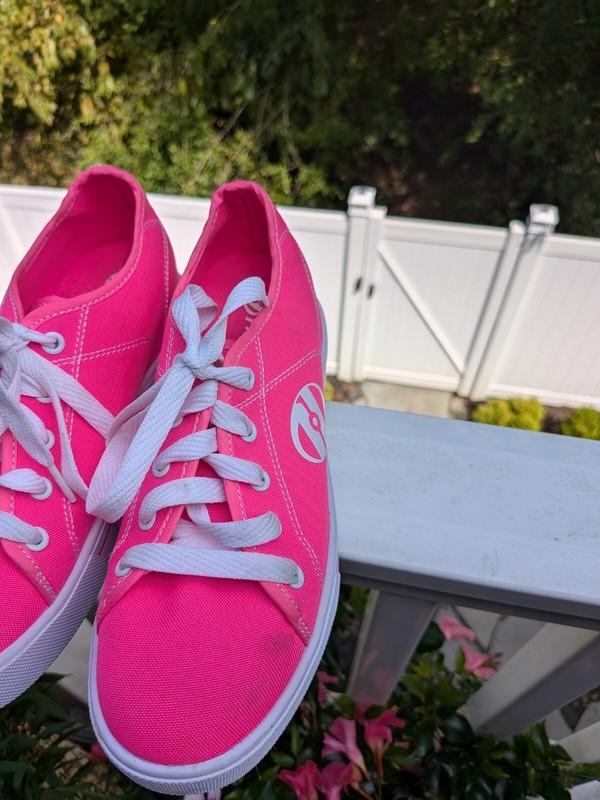 Heelys Girls Skate Shoes Hot Pink Size 4 Canvas