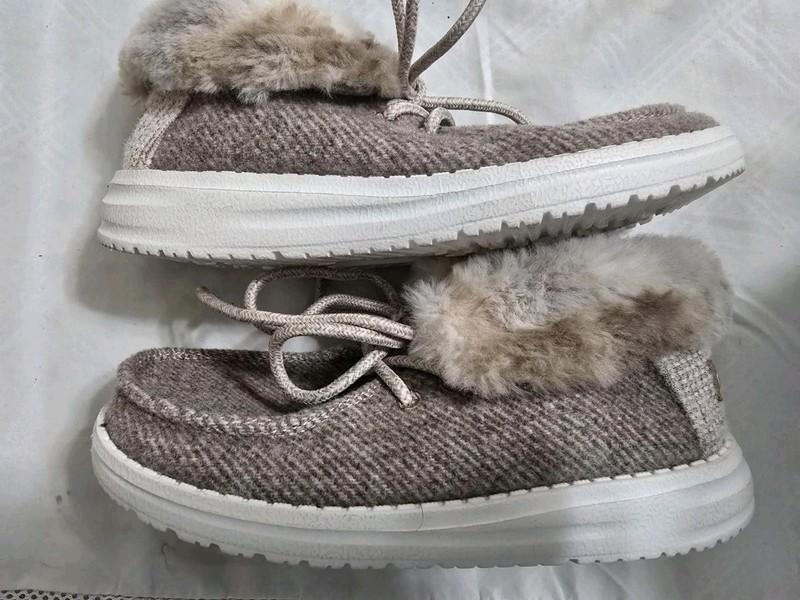 Hey Dude Britt Faux Fur Lined Slip On Shoes Booties Youth Size K13 Coffee Dye