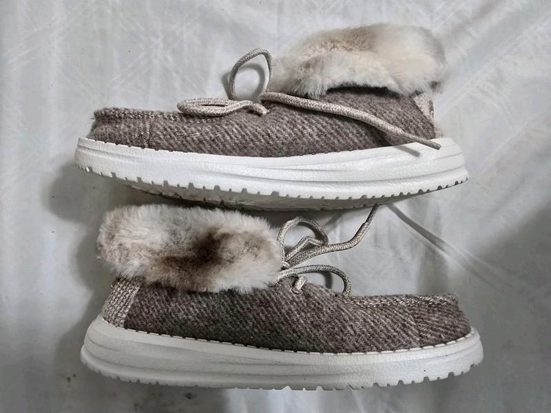 Hey Dude Britt Faux Fur Lined Slip On Shoes Booties Youth Size K13 Coffee Dye