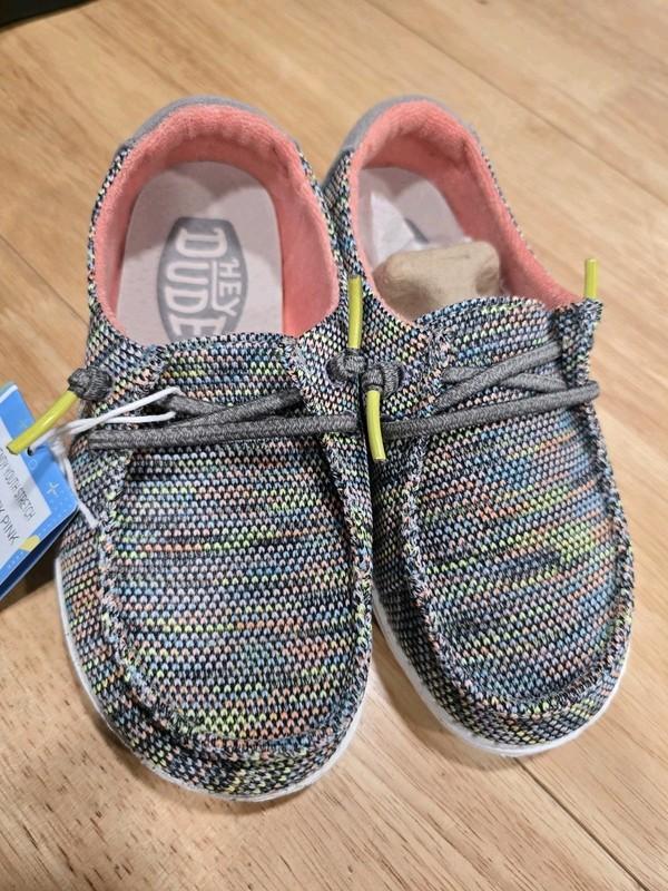 Hey Dude New K11 Girls Wendy Youth Stretch Peacock Pink Gray Shoes
