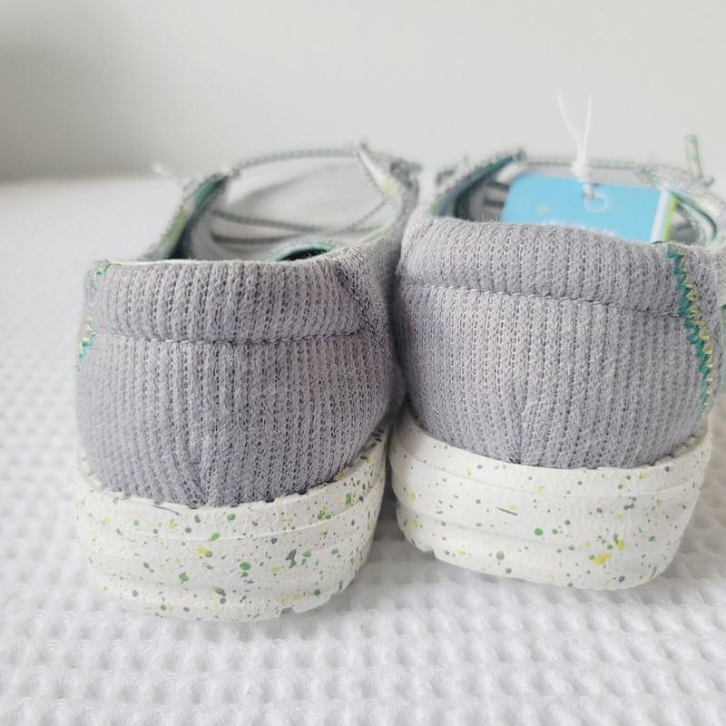 Hey Dude Wendy Youth Girl Stretch Pearl River Grey Size Y2 Loafer Slip On Shoes