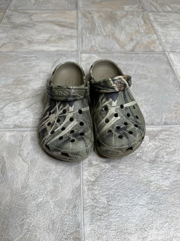 Iconic Comfort Crocs Camouflage PS Boys Shoe Size 13c Green Preowned