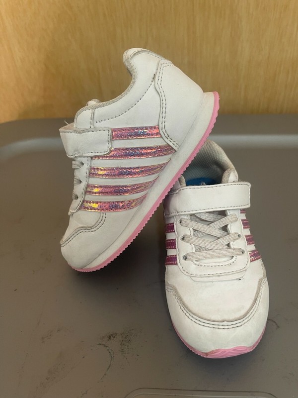 Infants Kids Girls Sneakers White / Pink Color Size 6